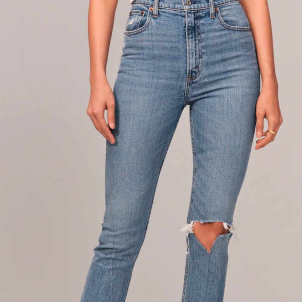 NWT Abercrombie 90s Slim Straight Jeans (Curve Love)